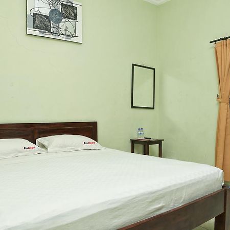 Reddoorz @ Mataram Kuta 3 Hotel ภายนอก รูปภาพ