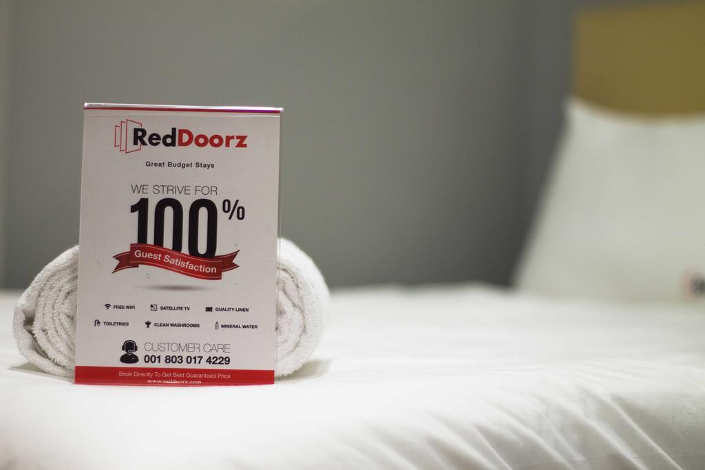 Reddoorz @ Mataram Kuta 3 Hotel ภายนอก รูปภาพ