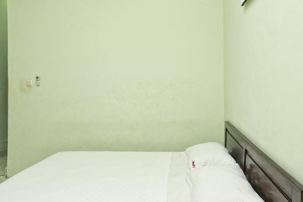 Reddoorz @ Mataram Kuta 3 Hotel ภายนอก รูปภาพ