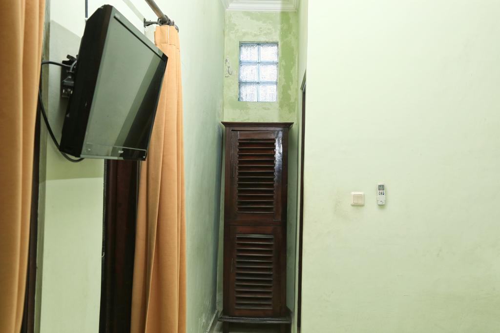 Reddoorz @ Mataram Kuta 3 Hotel ภายนอก รูปภาพ